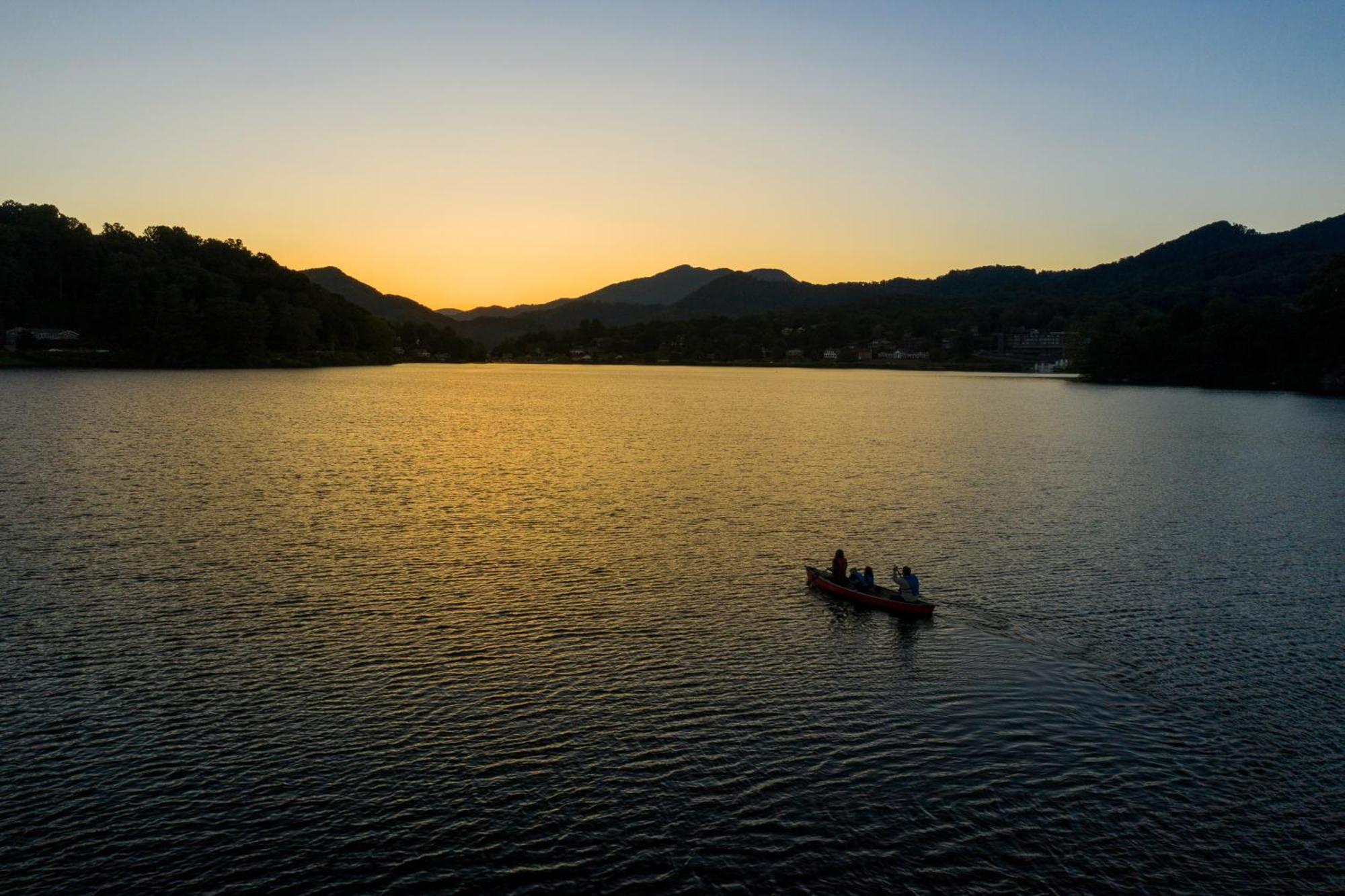 Dream Come Blue Lake Junaluska Bagian luar foto